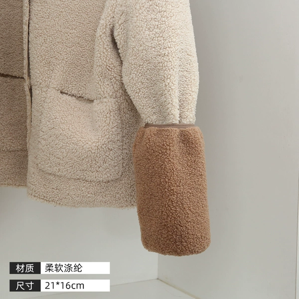 Short alpaca, camel sleeves