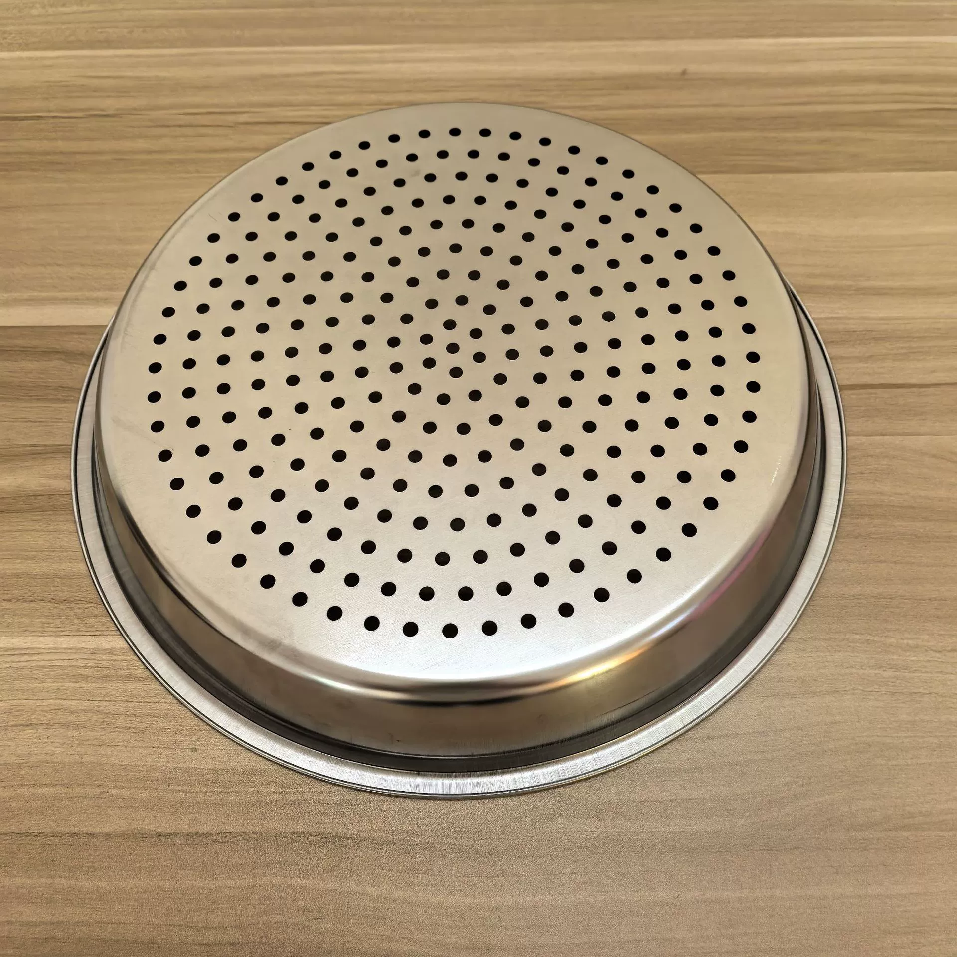 Round capacious steamer stainless steel, increased thickness