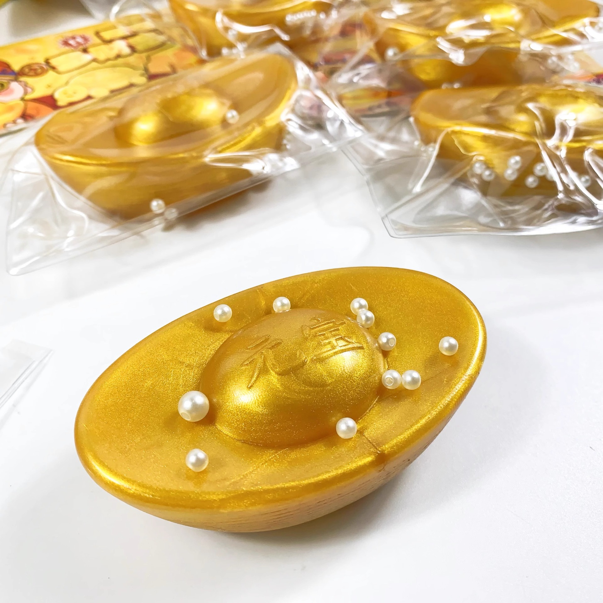 El lingote de oro rojo de Internet amasó juguetes de descompresión, el artefacto de descompresión infantil del año de la serpiente, la tortuga rebotó lentamente en el regalo de Año Nuevo.