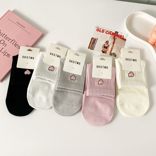 2024 Spring and Autumn New Women's Socks Japanese Girls White Love Socks Breathable Short Cotton Socks Zhuji Wholesale