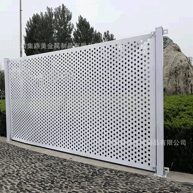 现货供应珠海沿海地区抗风冲孔围挡地区建筑施工冲孔围挡挡板围蔽