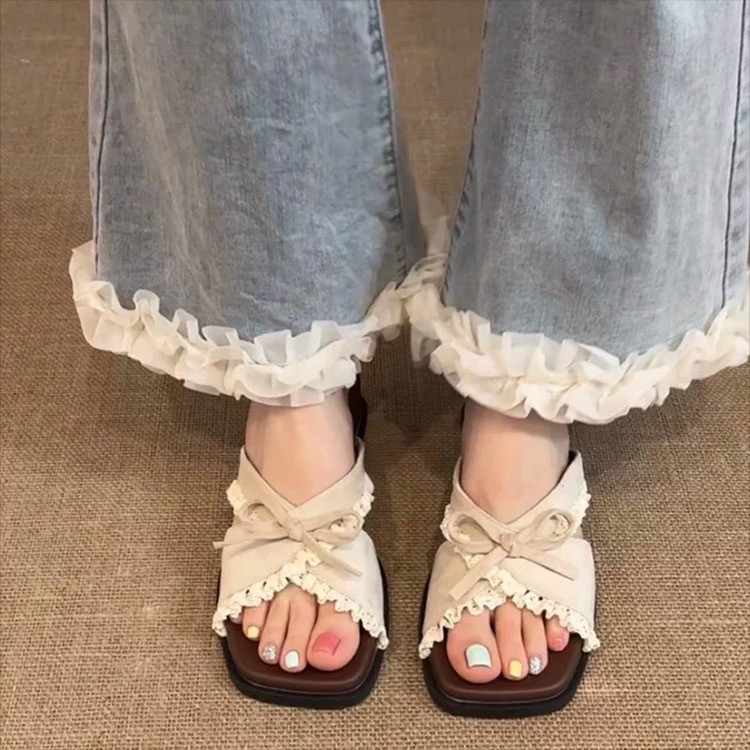 Zapatillas de encaje de arco de estilo francés para mujeres de verano 2026 nuevas sandalias con una falda de fondo grueso image 6