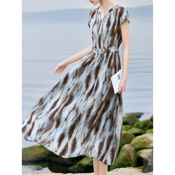 The new flowing and elegant smudge printed V-neck dress for Xiaowu…