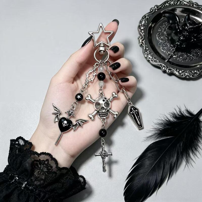 Chiyu Sweet Cool Gothic Style Keychain Skull Cross Bag Pendant Retro Dark Punk Hanging Chain Wholesale Chiyu Sweet Cool Gothic Style Keychain Skull Cross Bag Pendant Retro Dark Punk Hanging Chain Wholesale