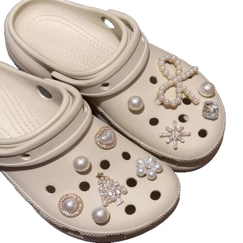 Hole Shoes DIY Accessory Fashion Accessories Small Scents Stone Diamond Christmas Tree Alloy Hole Shoes Shoe Clip