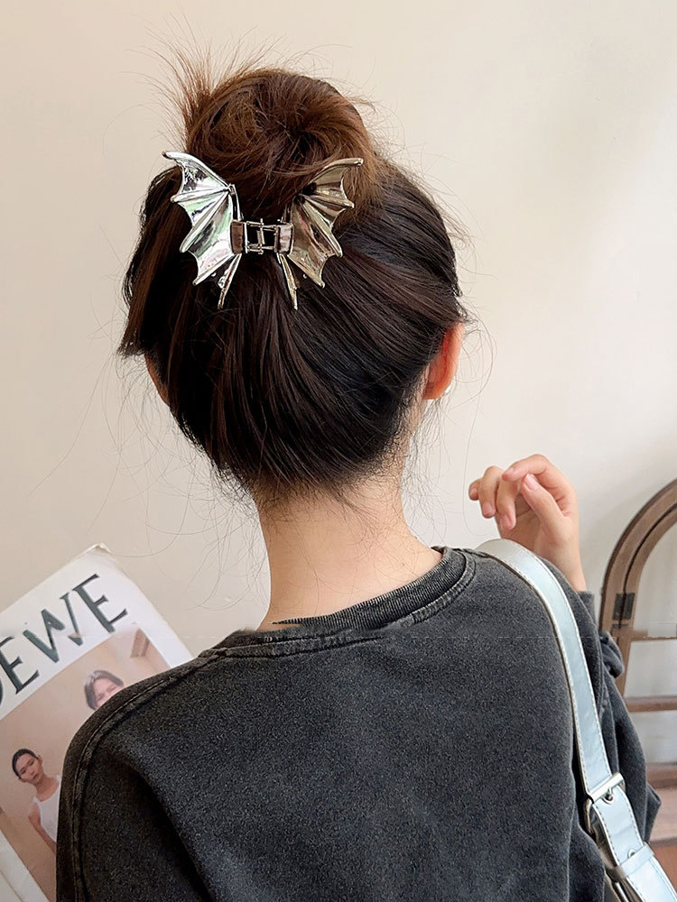 70g Weight Hair Claws Hair Accessories Type 1 Piece Quantity Holiday, Festival Occasion Alloy Material Halloween Festival Bat Pattern Women's Gender Simple Style, Classic Style Style Halloween Simple Style Classic Style Women's Bat Alloy Hair Claws 3