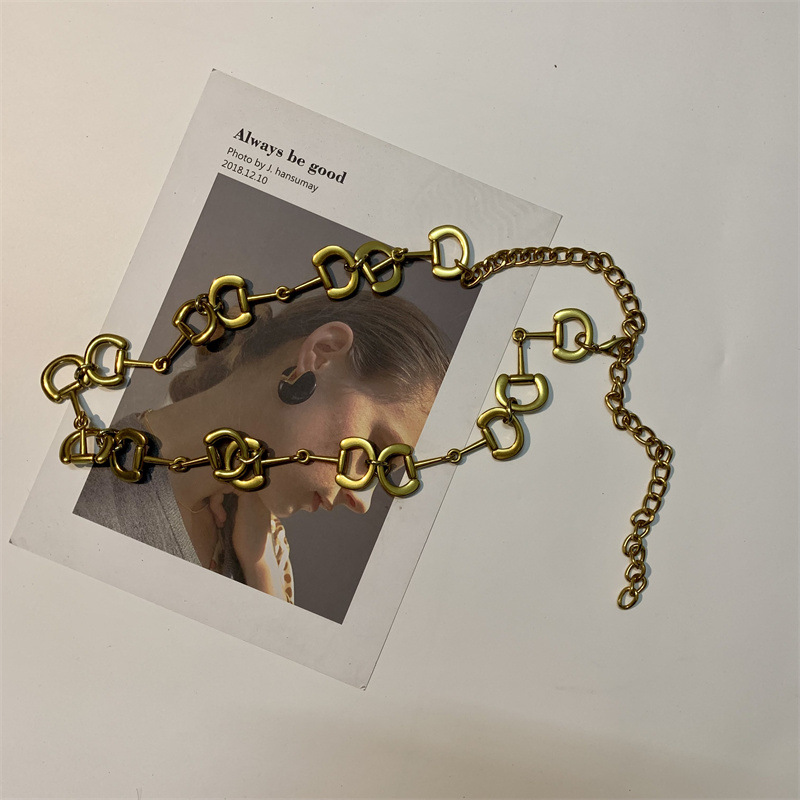 Retro fashionable universal bronze chain with letters