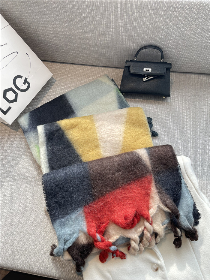 Korean Ins2023 new winter geometric color gradient mohair fringe scarf for women's shawl with two necklaces_voghion.com