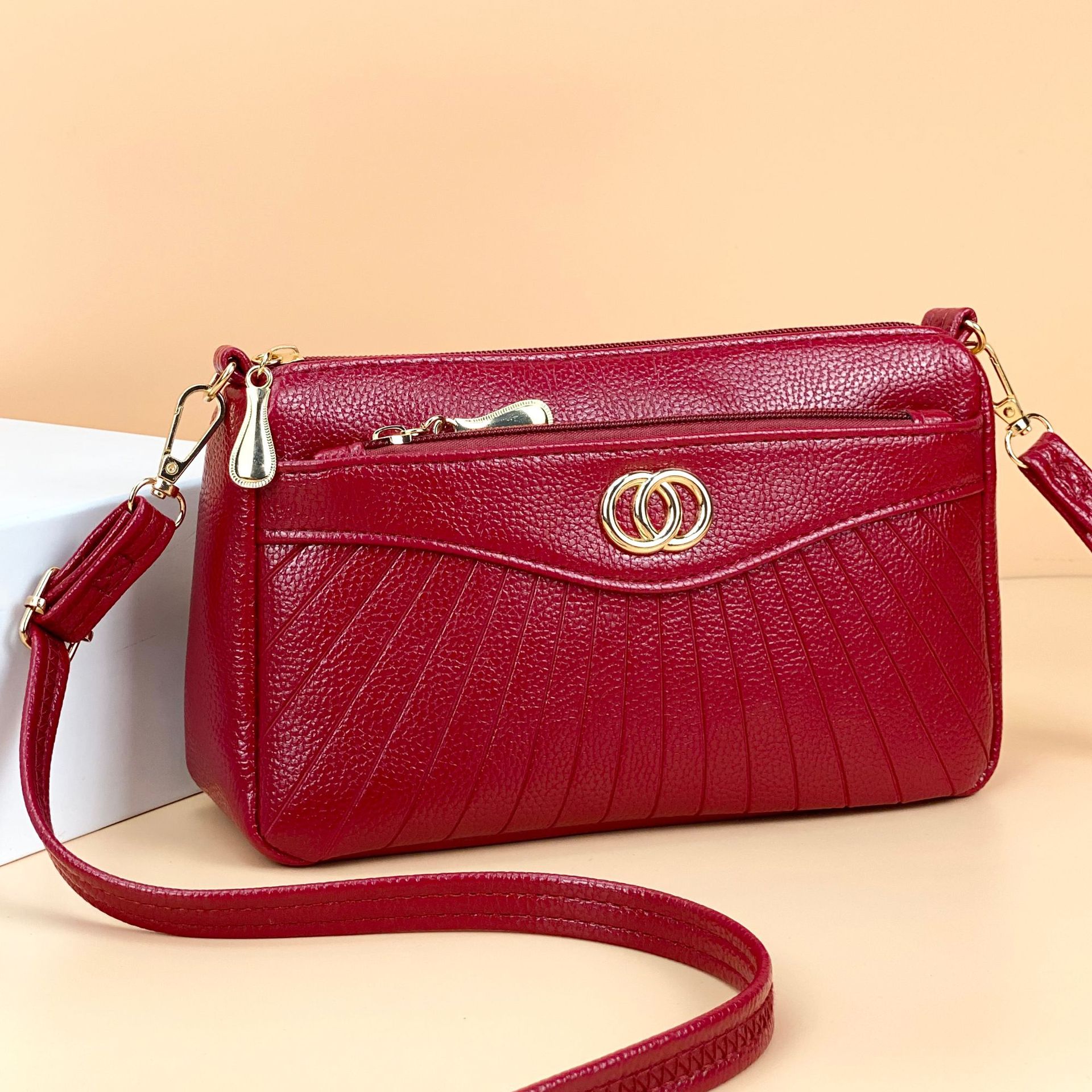HL520-Red