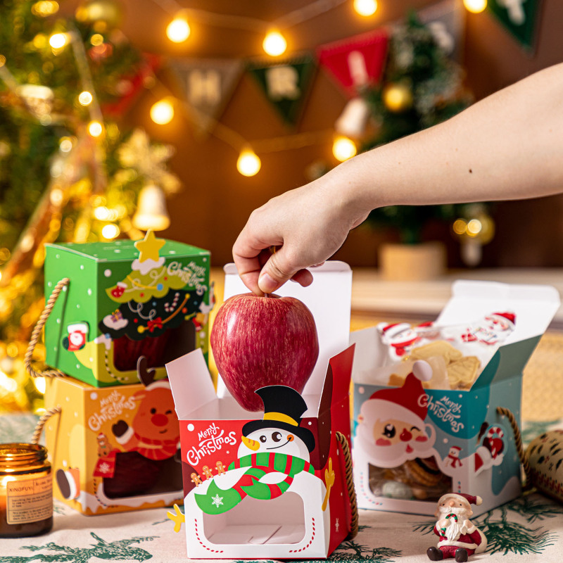 クリスマスのリンゴの箱を卸売りします。|undefined