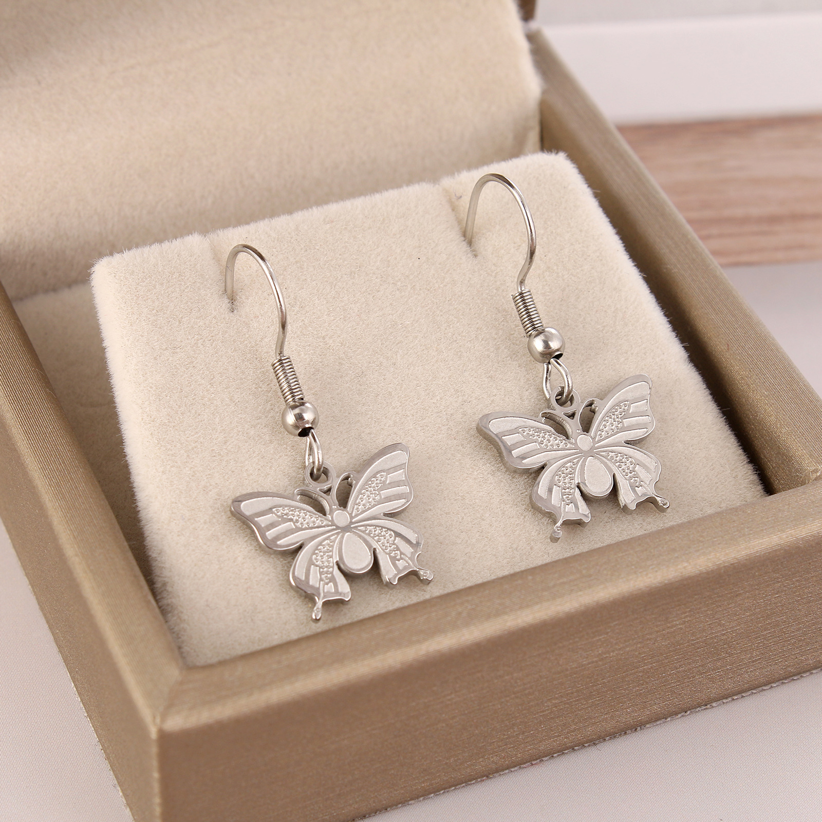 Fashion Butterfly Stainless Steel Plating Pendant Necklace