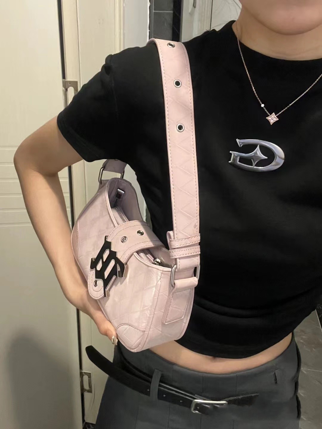 Bolsa tiracolo para mulher, mala de ombro elegante e texturada_voghion.com