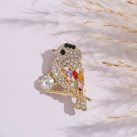 喜鹊小鸟胸针高档日系可爱防走光高级感个性西装彩色别针胸花配饰