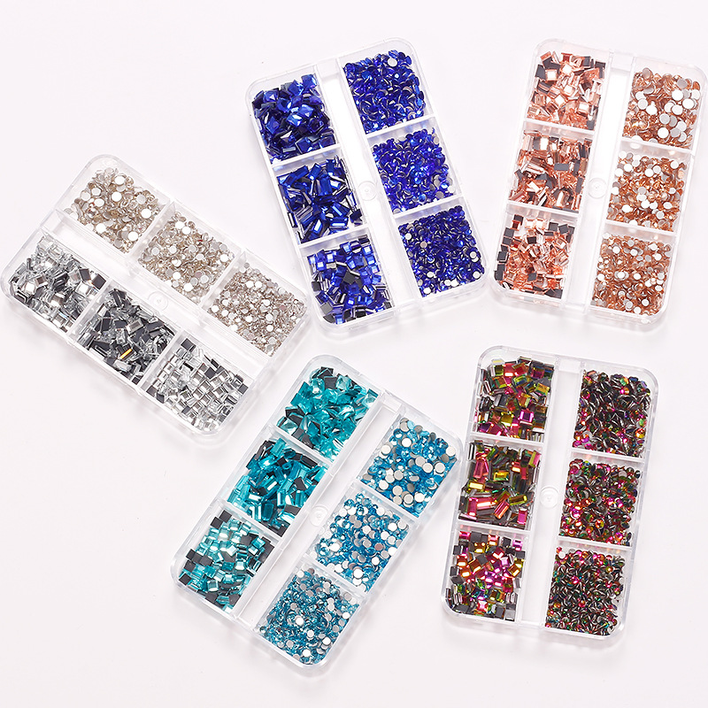 Transfronterizos para taladro de fondo plano en línea, taladro de espejo especial de manicuras ultra-flash, mezcla de pequeños diamantes transparentes, conjunto multicolor de 6 cuadrículas