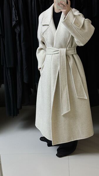 Extended Version, Waist-Cinching, Belted Wool Coat, Winter Wear, Hepburn Style, Double-Sided Long Coat for Women, Large Lapel, Fashionable and Elegant