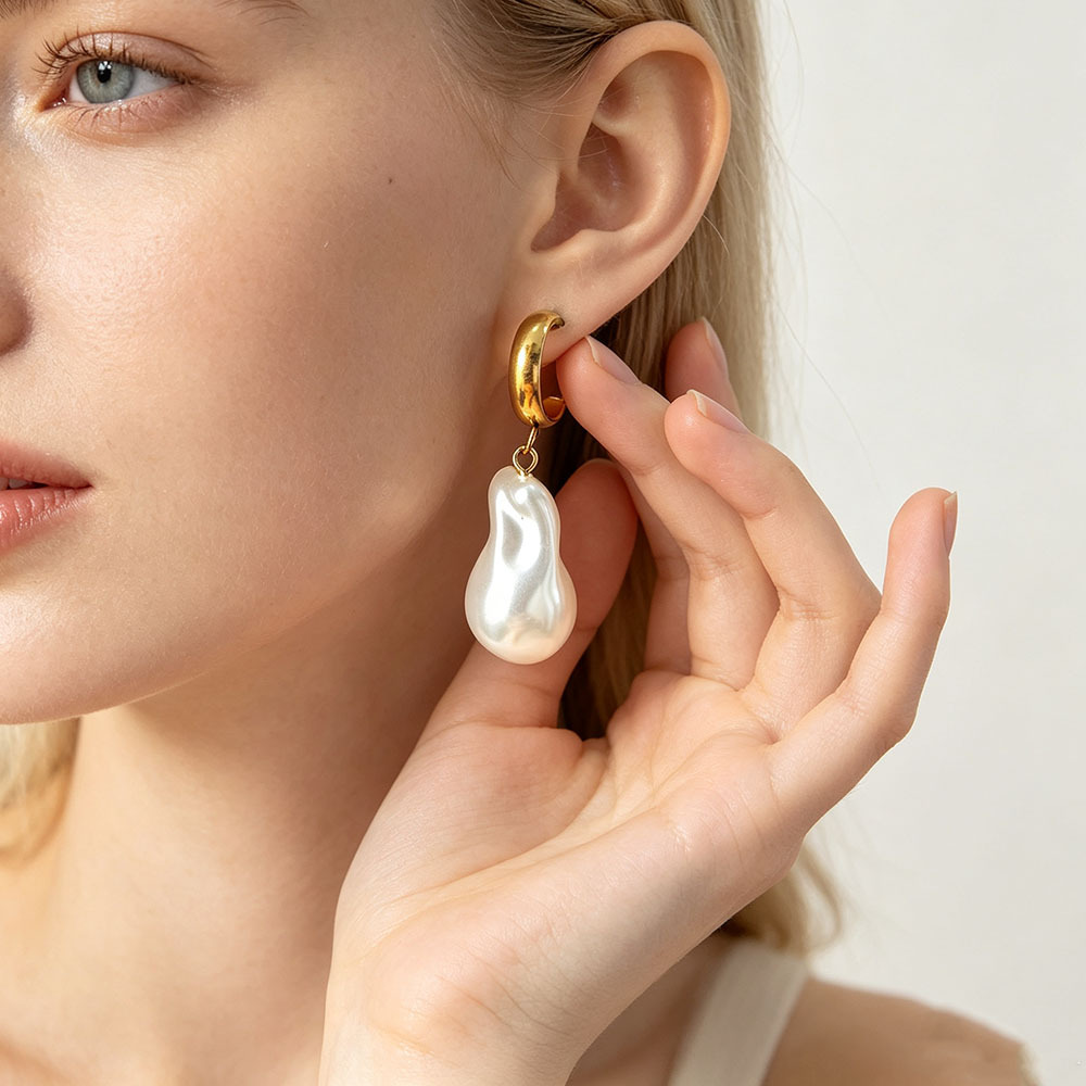 Diseño único retro nicho de alta sensación pendientes de acero inoxidable flores animales pendientes irregulares joyas de lujo ligero