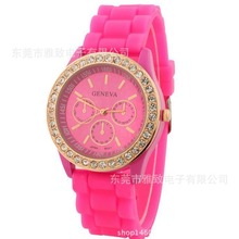 韩版日内瓦镶钻硅胶男女表 时尚潮流运动情侣手表石英手表