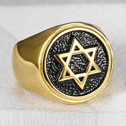 Europäischer und amerikanischer grenzüberschreitender Herrenring aus neuem israelisch-jüdischem Titanstahl mit vergoldetem Davidstern_voghion.com