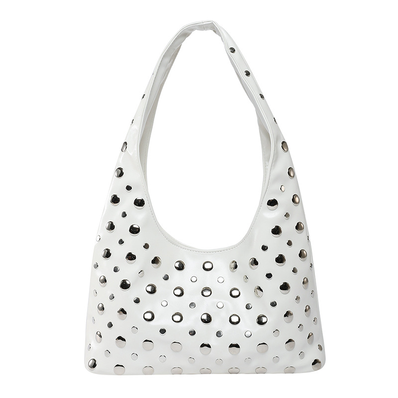 Borsa a tracolla a pois con borchie, borsa a secchiello donna_voghion.com