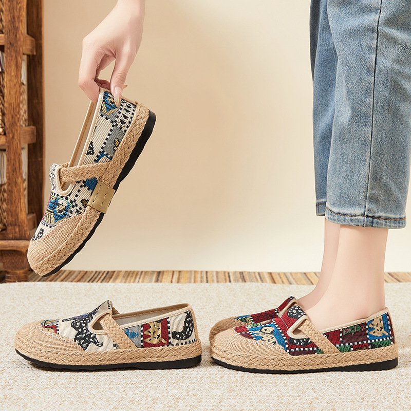 Zapatos mujer 2025 verano nuevo estilo casual semi-pantuflas venta al por mayor transfronteriza zapatos cómodos transpirables estilo étnico zapatos de mujer de paja