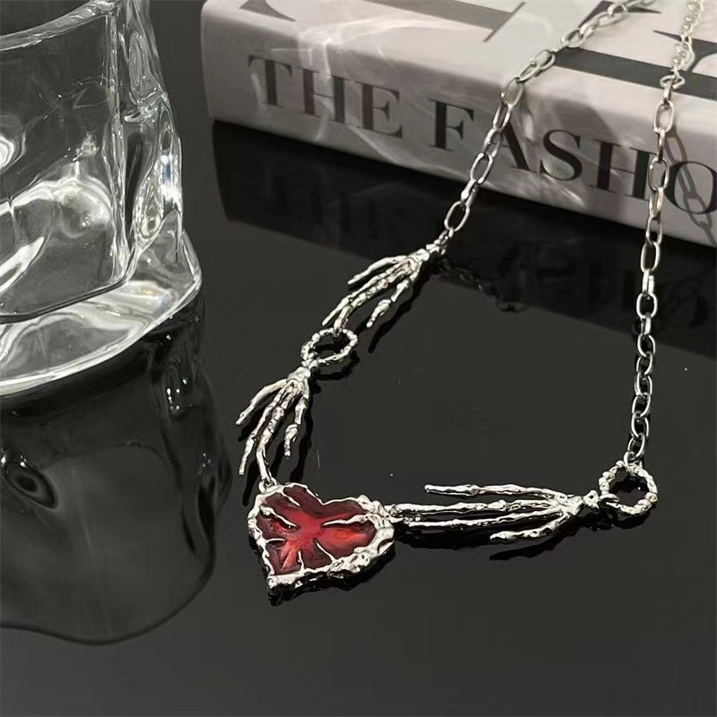 1 Piece Quantity Daily Occasion Alloy Material Hip-hop Retro Heart Shape Alloy Wholesale Pendant Necklace