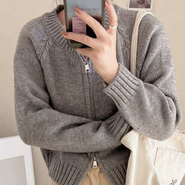 2025秋冬新款宽松灰色短款毛衣外套女装百搭拉链长袖针织开衫上衣