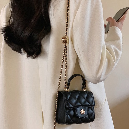 Korean version of the new retro lady portable small square bag 2024 new mini small bag women's chain versatile crossbody bag