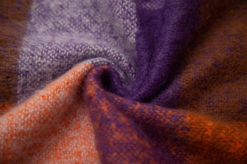 Unisex Plaid neckline autumn-winter loop yarn triangle shawl scarf_voghion.com