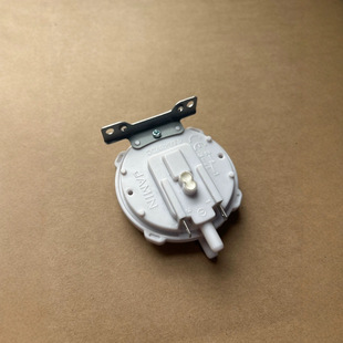 Kwanjia Switch Linhua Naidi Wind Pressure Manufacturer Direct Sales Leqiang Rf Wall-Mounted Boiler Gas Water Heater and Wind