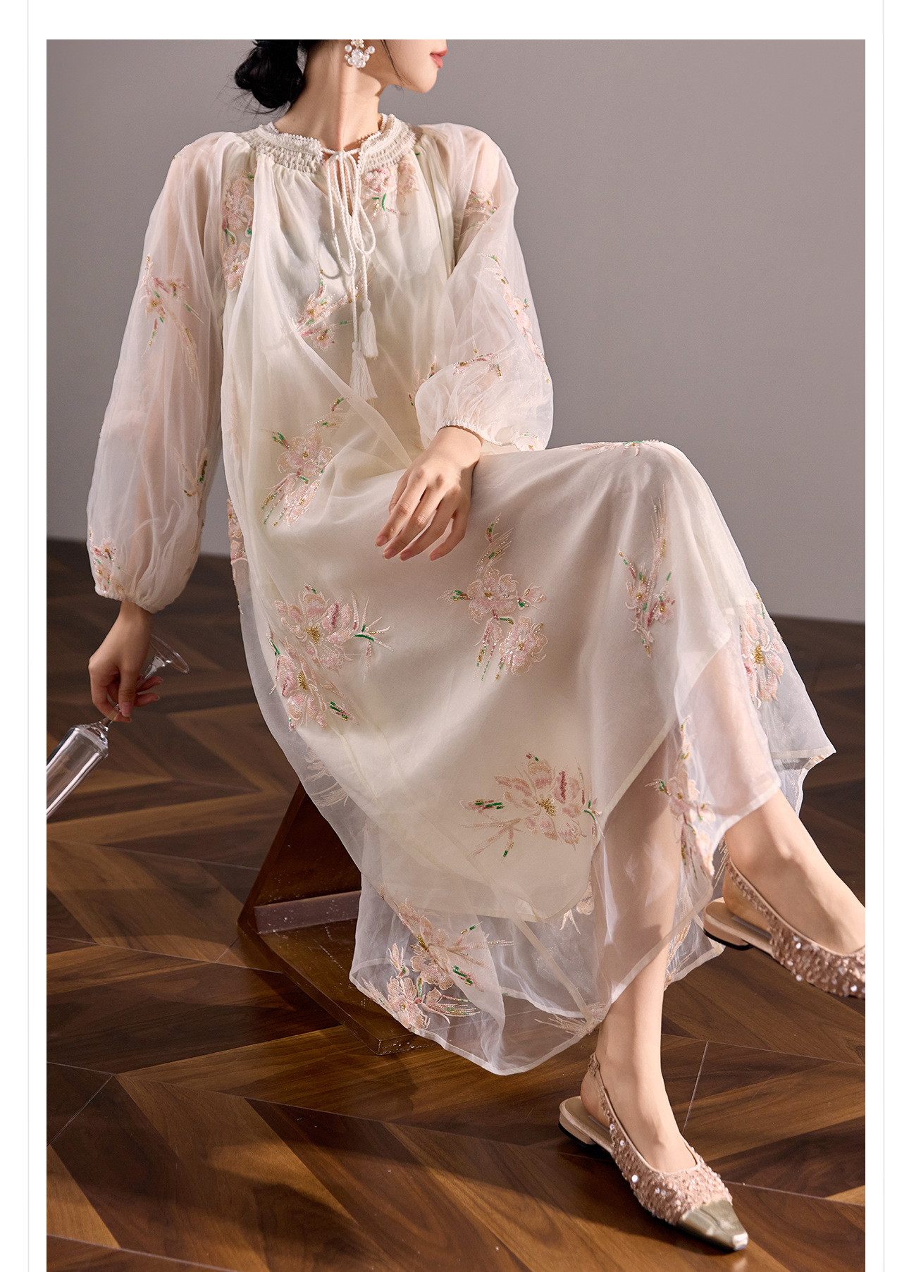 Đầm maxi nữ dài tay in họa tiết phong cách dân tộc, vạt xòe rộng N4039 — quả mơ chi tiết 9