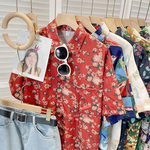 �ļ����仨�r����Ů�͹Ÿ��LС���OӋ�б������л�������r������