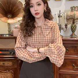 今年流行娃娃领格子衬衫2024新款女长袖衬衣初春复古港风上衣