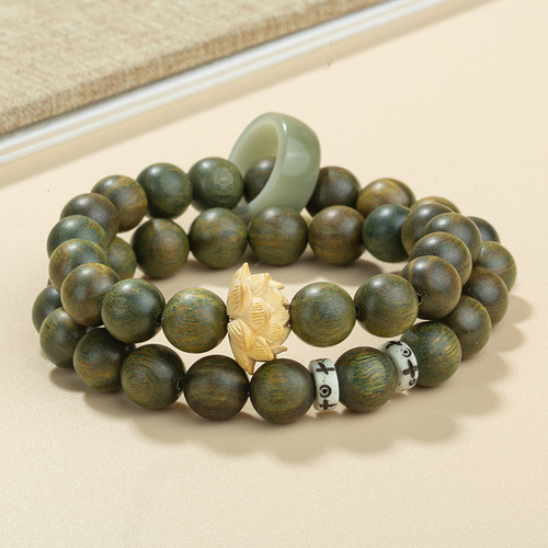 Green Sandalwood Beaded Bracelet with Lotus Pendant, Hand-Held Sandalwood Necklace, Wooden Women's Style, Played Buddhist Rosary, Men's Bodhi Seeds