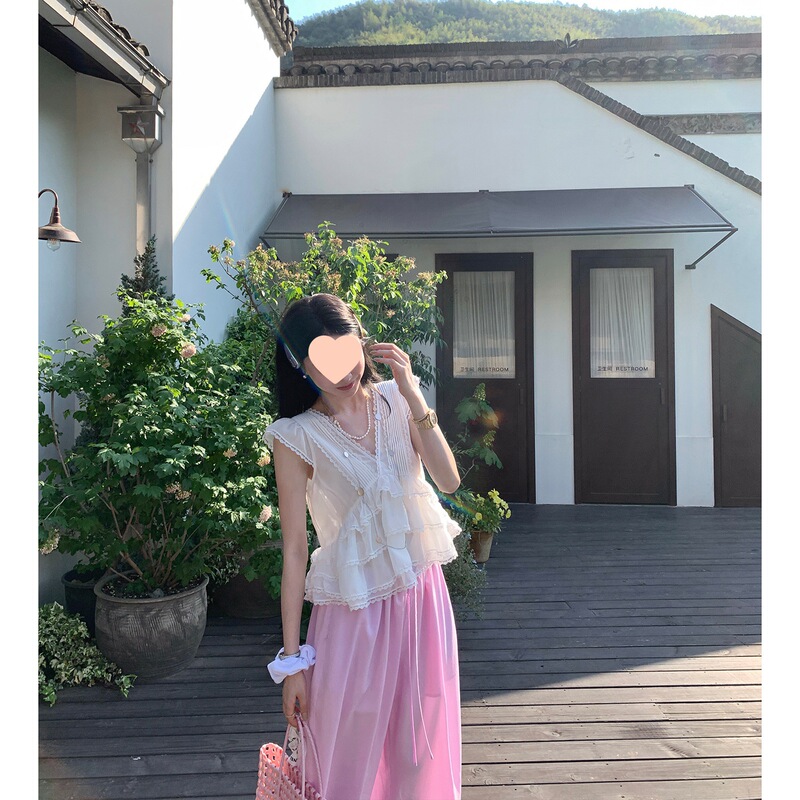 Ouyang V ネックレースアップシフォンノースリーブシャツ女性の夏のデザインセンスニッチフレンチフリルトップ|undefined