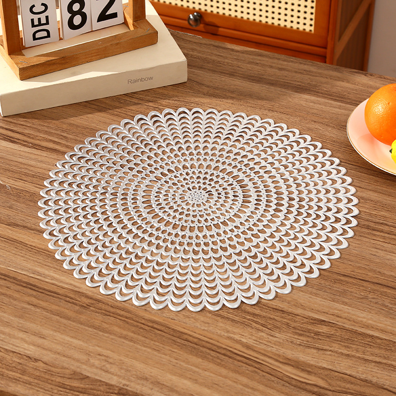 Amazon romántico estilo francés alfombra de PVC redonda creativa diseño hueco de alta sensación de lujo ligero alfombra de aislamiento térmico del restaurante