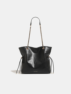 Capacious elegant shoulder bag one shoulder, high-quality style, drawstring