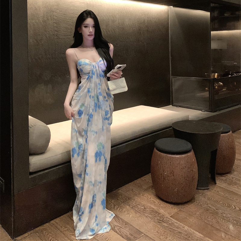 泰国海边拍照印花长裙氛围感修身长款度假风抹胸吊带连衣裙夏|undefined