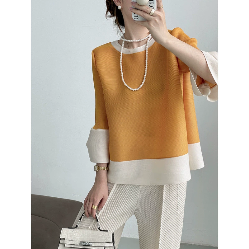 Летняя футболка Miyake с плиссировкой 2025 года, новый цвет, свободный крой, утягивающий эффект, скрывающая фигура, женственная, высококачественная, с рукавами-фонариками.