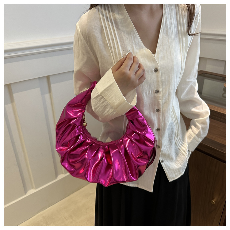 2024 neue plissierte runde Handtasche, vielseitige, modische Unterarm-Nischen-Design-High-End-Damentasche_voghion.com
