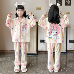 100% 綿の女の子のパジャマ春と秋の長袖の綿の新型のクロミの子供の女の子の部屋の服のスーツ