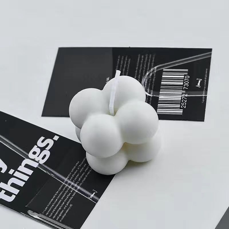 작은 루빅스 큐브 캔들