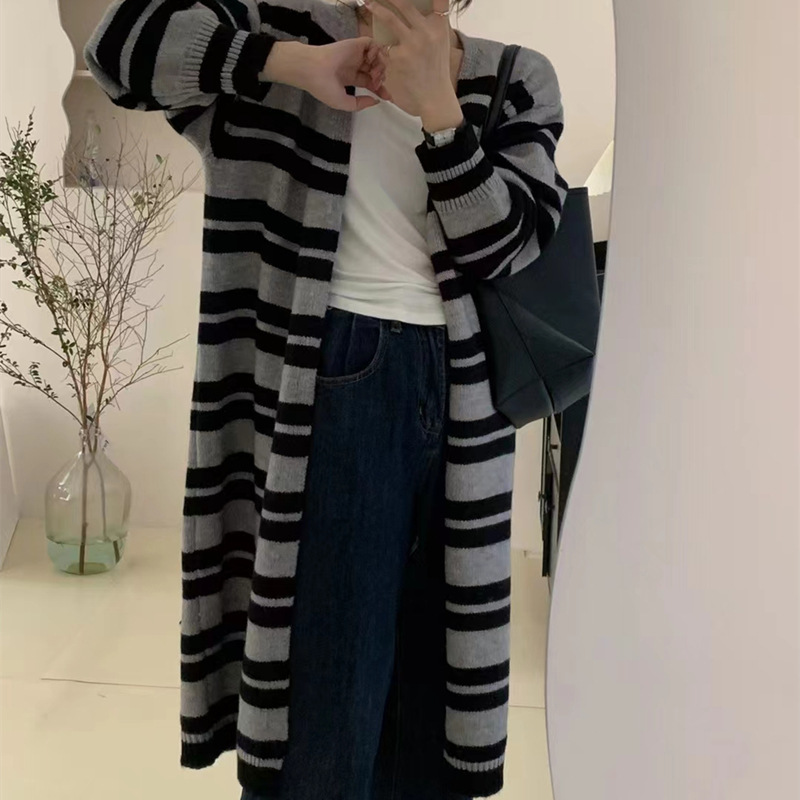 24 invierno Puyuan coreano suéter largo a rayas sueltas abrigo de mujer otoño invierno nuevo retro