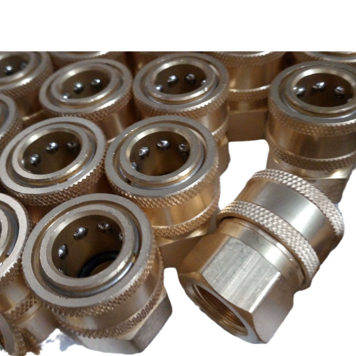 Розетка чистящей машины, медное соединение, водопроводная труба, переоборудование водяного пистолета, быстрое соединение, антиобмотка, нержавеющая сталь, внутренний и внешний провод, медное быстрое соединение