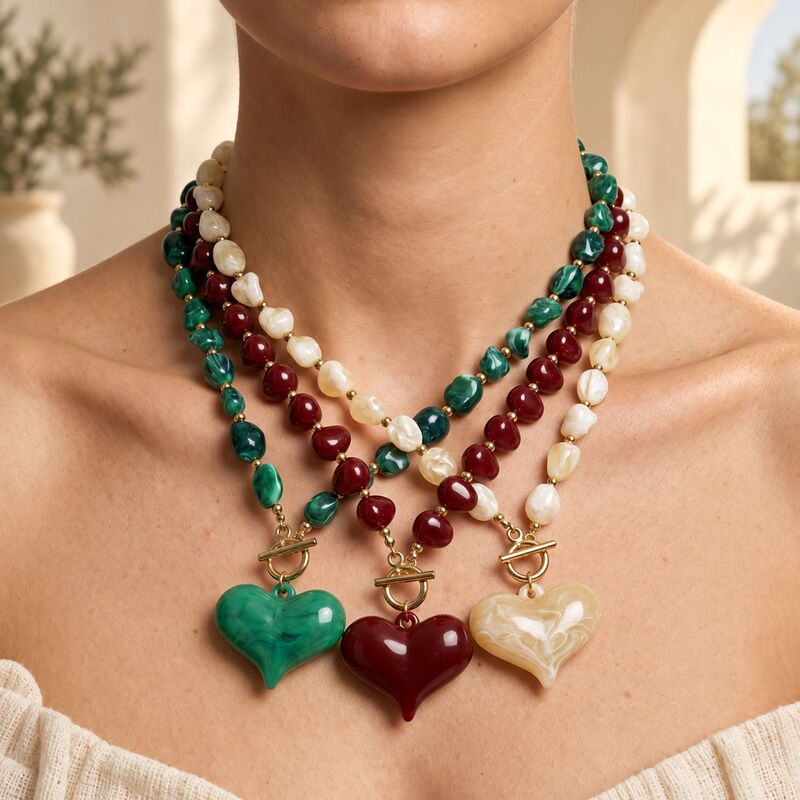 European and American cross-border vintage amber ins large heart pendant necklace, simple and exaggerated Maillard gradient round bead necklace European and American cross-border vintage amber ins large heart pendant necklace, simple and exaggerated Maillard gradient round bead necklace