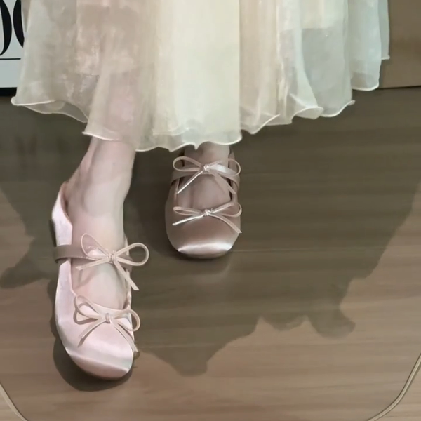 Mary Jane shoes made of sheepskin leather with hidden heel