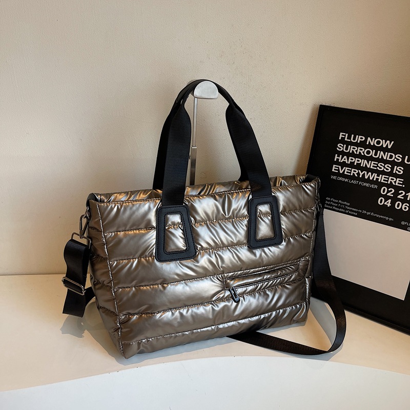 Bolsa deportiva de alta capacidad de moda para viajar, bolsa de hombro, nueva moda de viaje de corta distancia transfronteriza.