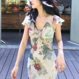 女式羊毛衫;女式针织衫;连衣裙
