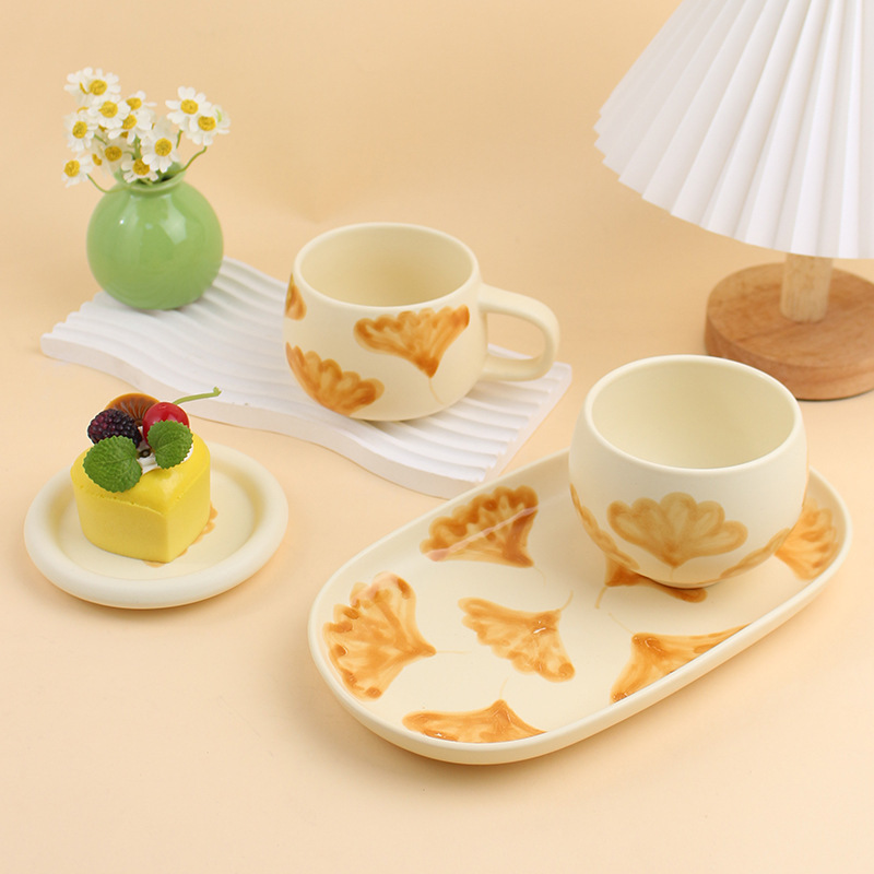 Underglaze Hand-Painted Ginkgo Leaf Coffee Cup Egg-Shaped Water Cup Large Mouth Latte Art Cup Ceramic Cup Nut Plate Fruit Plate Underglaze Hand-Painted Ginkgo Leaf Coffee Cup Egg-Shaped Water Cup Large Mouth Latte Art Cup Ceramic Cup Nut Plate Fruit Plate