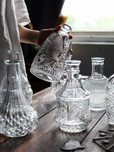Madrid Vase Retro Large Glass Bottle Exotic Relief Small Narrow Mouth Flower Arrangement Living Room Desktop Ornament Ins Style
