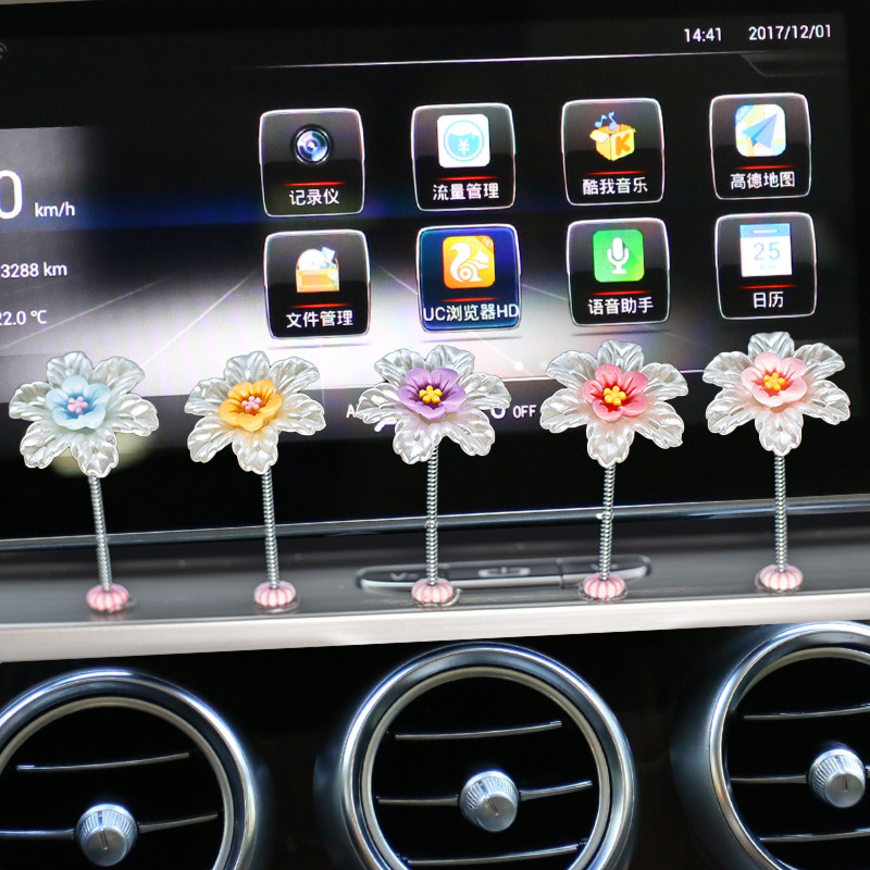 2024 nueva flor clara de verano decoración de la cabeza del coche de la consola central del coche decoración de la flor de la trompeta